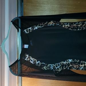 Long sleep  Evening dress with leopard prints down the side